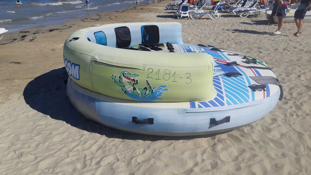 Продавам воден атракцион "диван: