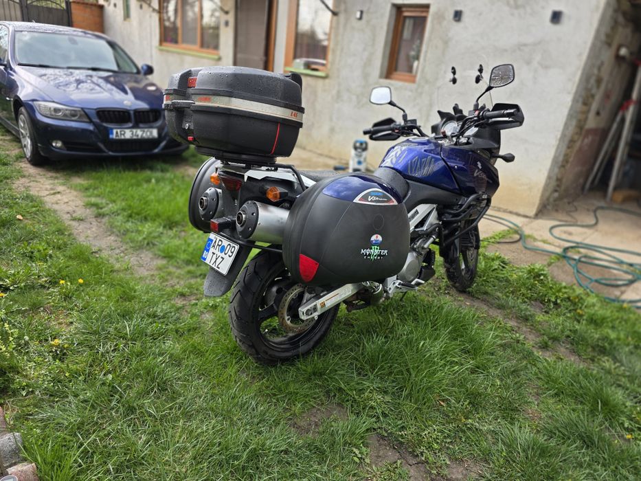 Suzuki v strom 1000 pe injectie