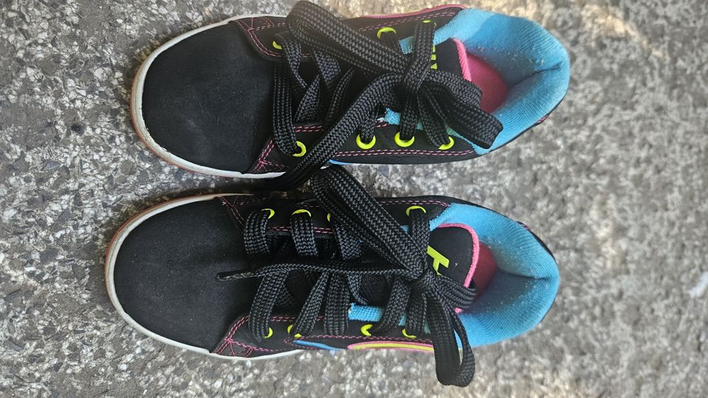 Маратонки с колелца heelys pp33
