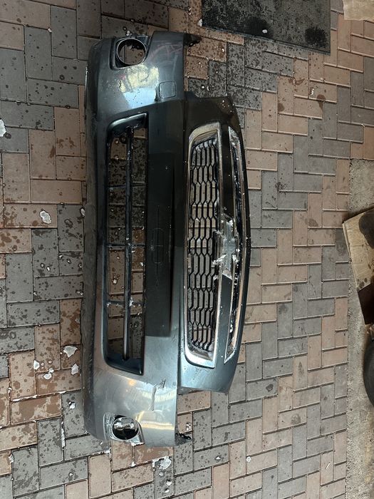 Продам бампер на кобальт