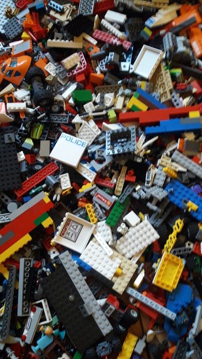 Лего-части, упътвания, човечета