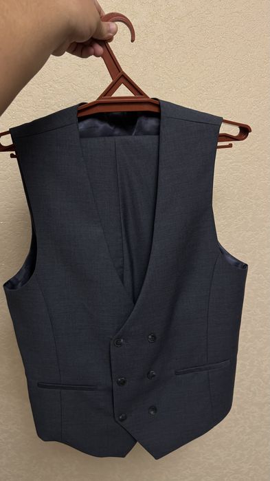 Продам костюм!!!