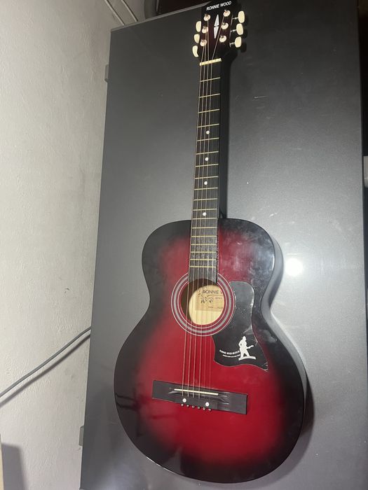 Гитара продается.