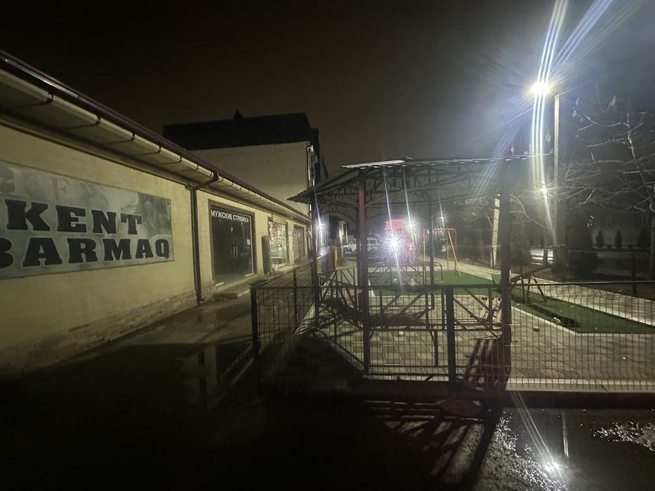 Salon arendaga beraman narxini kelishamiz tel qililar