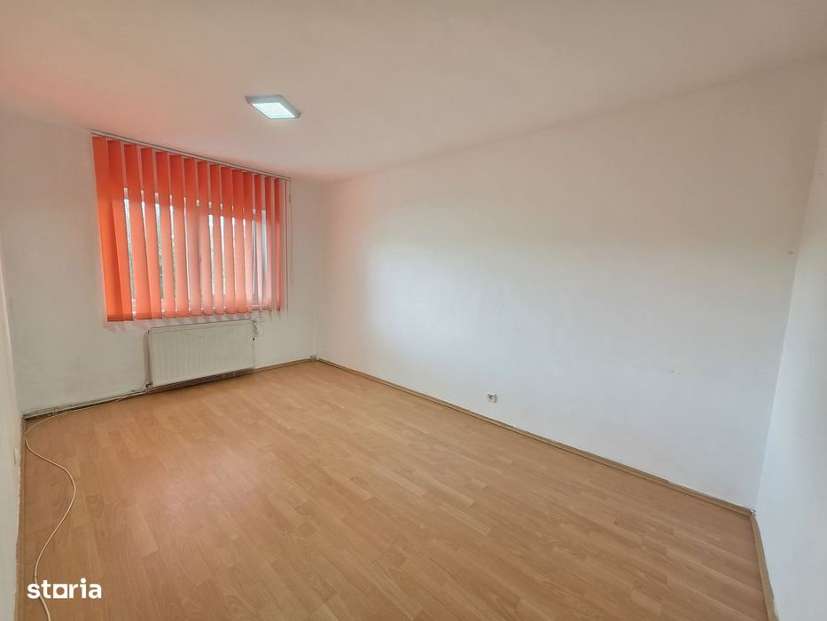 Apartament 3 camere, balcon, beci ,parcare, Brașov zona Astra — fotografia 3