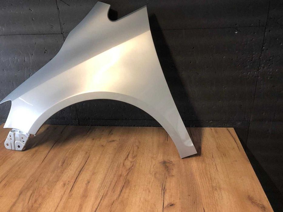 Aripa Fata Stanga VW Golf 5/V Plus 2005-2009 (LR7L (Auriu))