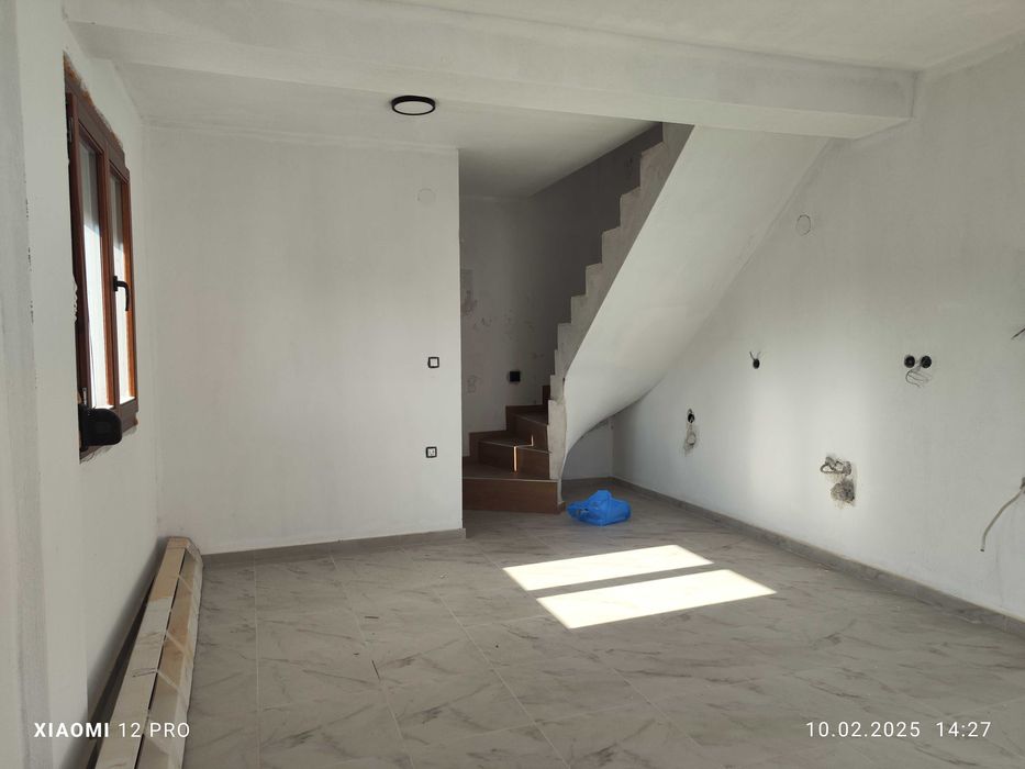 ПРОДАВА Апартамент в Паралия Офринио, Кавала