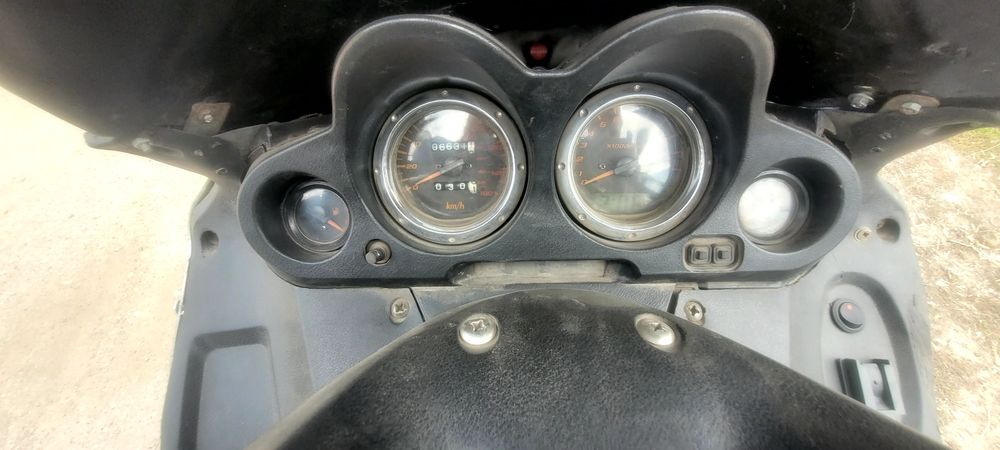 Продаю скутер 150 кубов