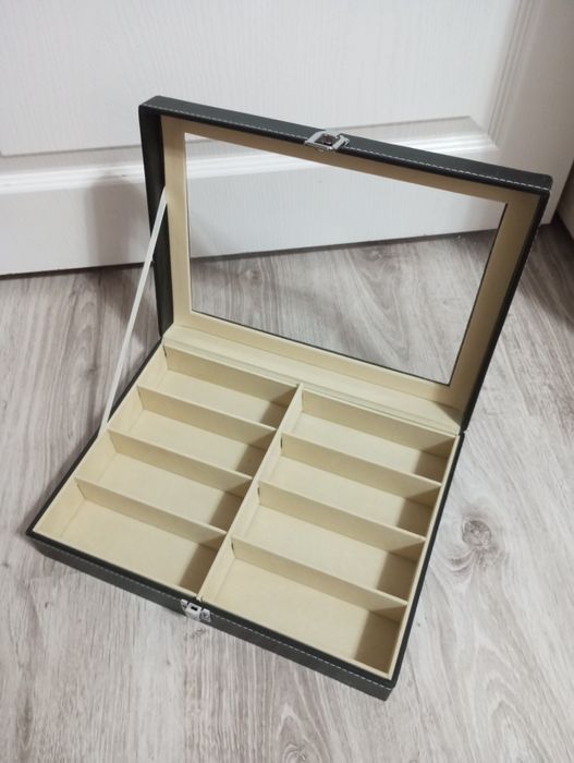 Кожена кутия за бижута