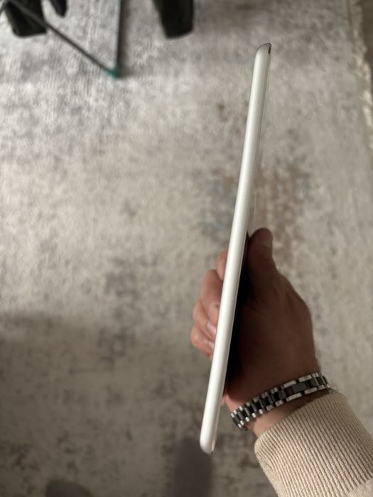 Продам Ipad 3 mini в отличном состоянии