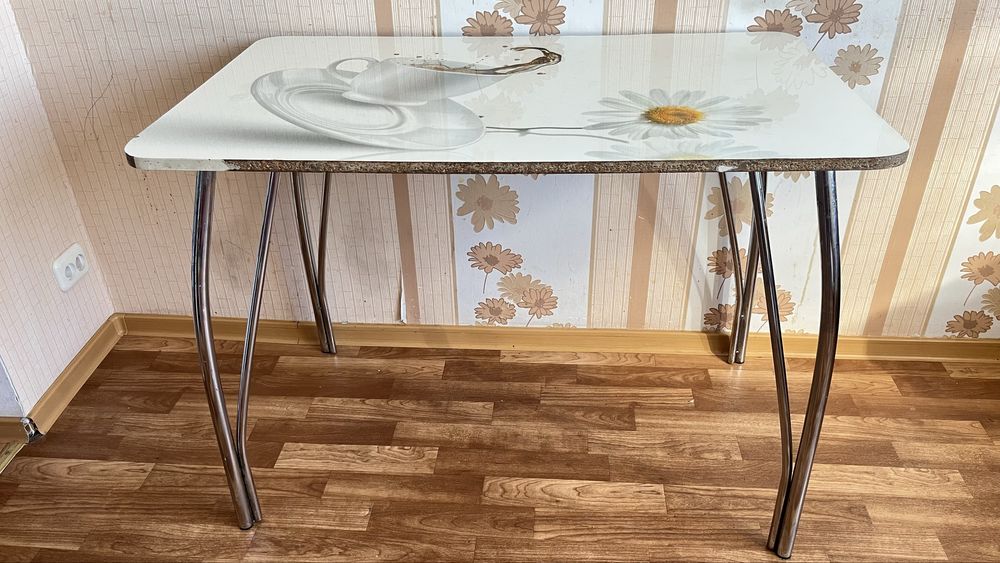 Кухонный стол 100х60 см
