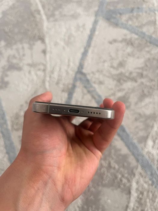 Iphone 16 pro с гарантией