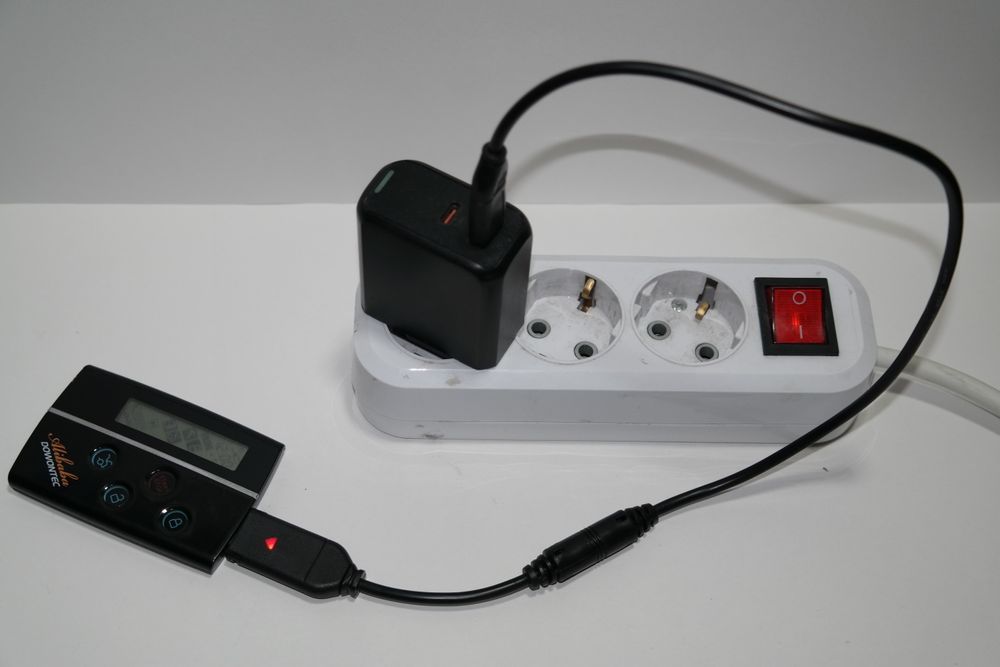 кабель USB → Mini USB. для старых Пультов