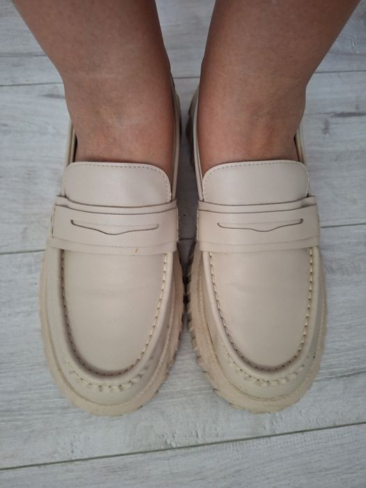 Pantofi loafer mocasini