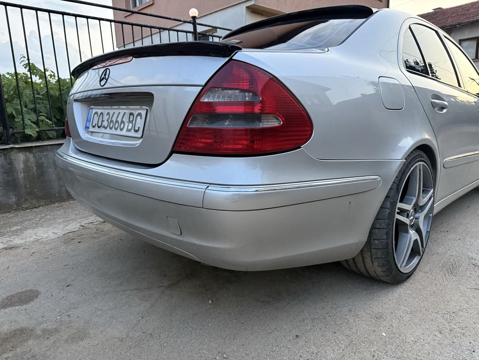 Задна броня w211