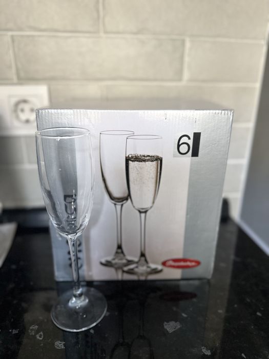 Продается весь набор можно и частично