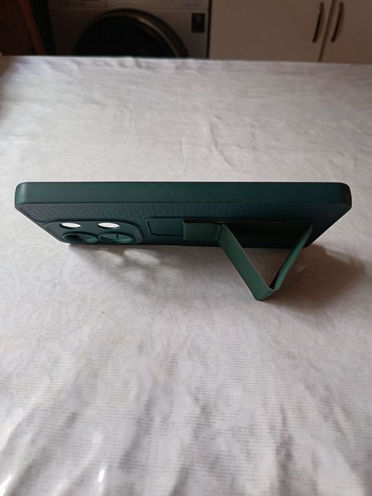 Продам чехол новый