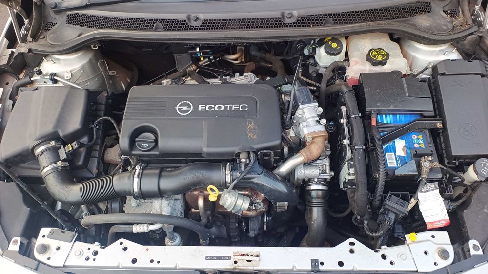 OPEL Astra 2012 — imagine 2