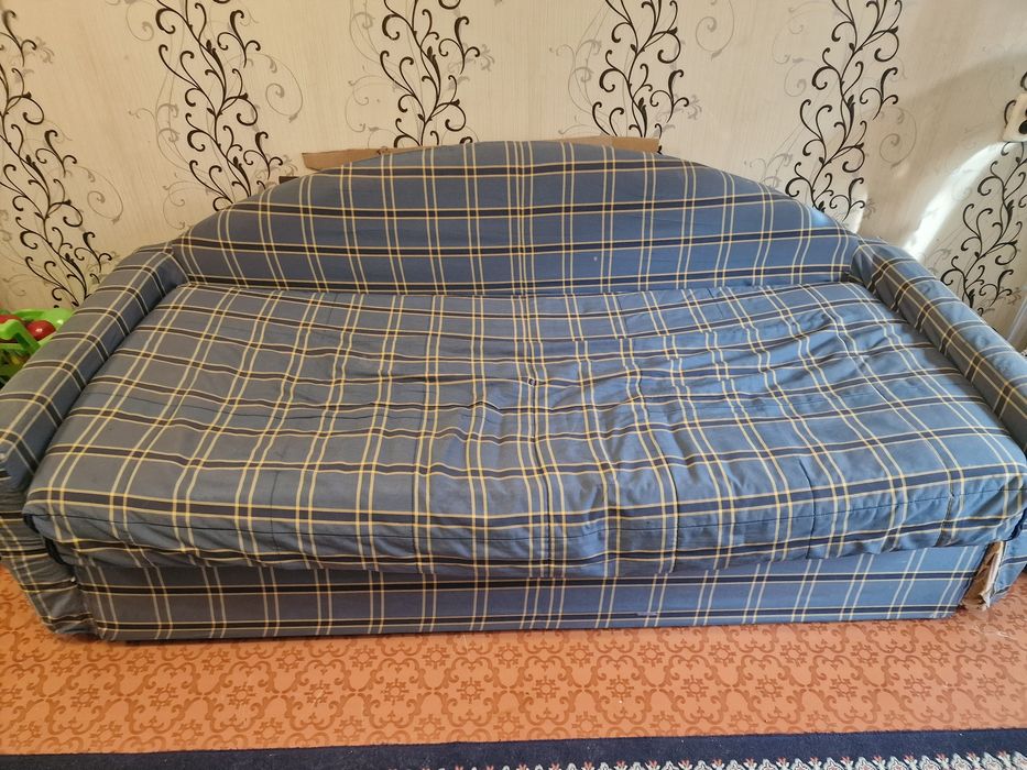 Отдам диван самовывоз