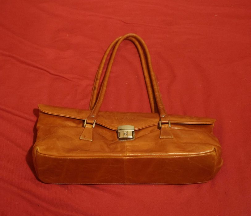 Geanta PRADA eleganta