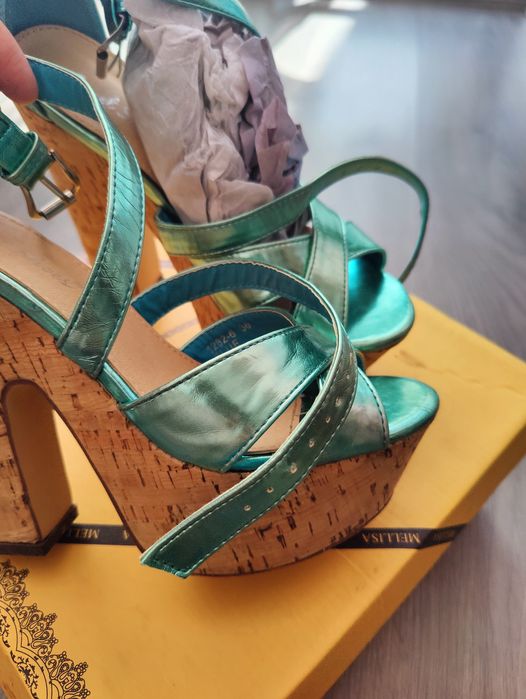 Сандали 36 номер зелени