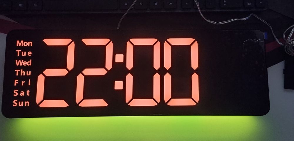 Ceas Perete Digital 16 inch RGB Pret Mic