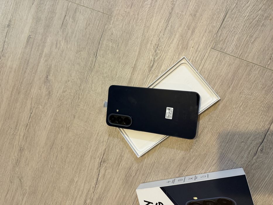 Samsung a57 nou -doar vand