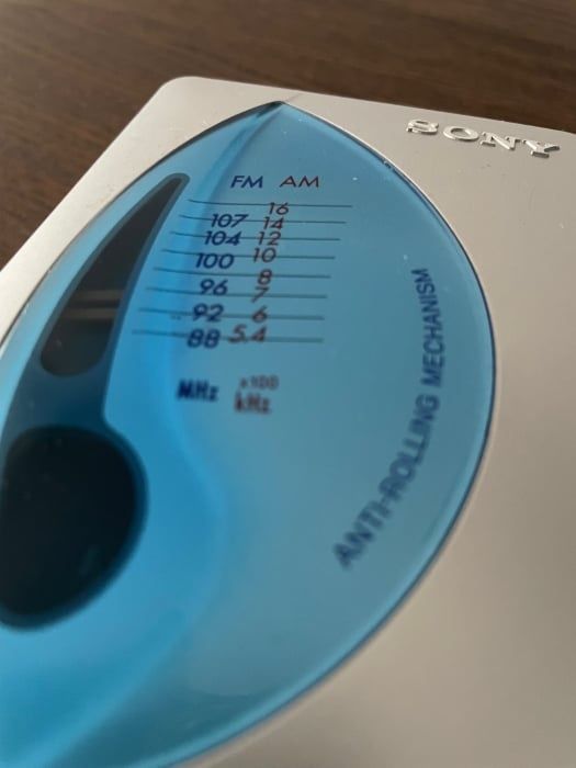 Casti + Stereo Sony Walkman AM FM
