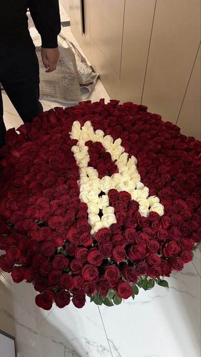 501 роза в корзине