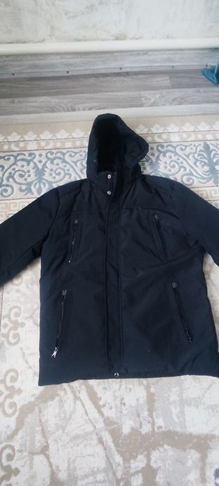 Продам зимнюю куртку теплая новая