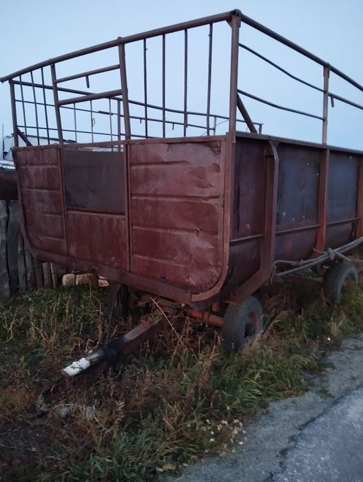 Прицеп сеновозный 2ПТС4
