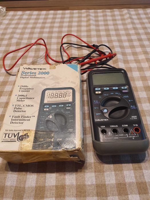 Професионален мултицет WAVETEK 2020 True RMS