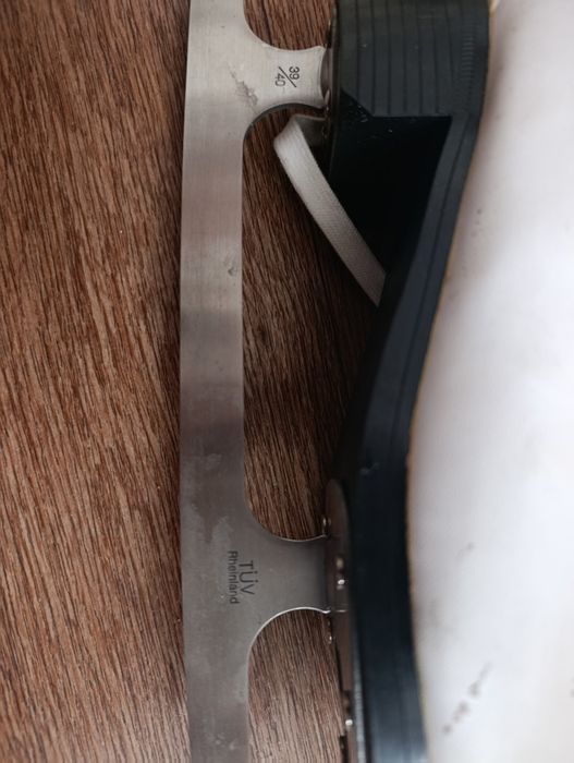 Продам коньки фигурные