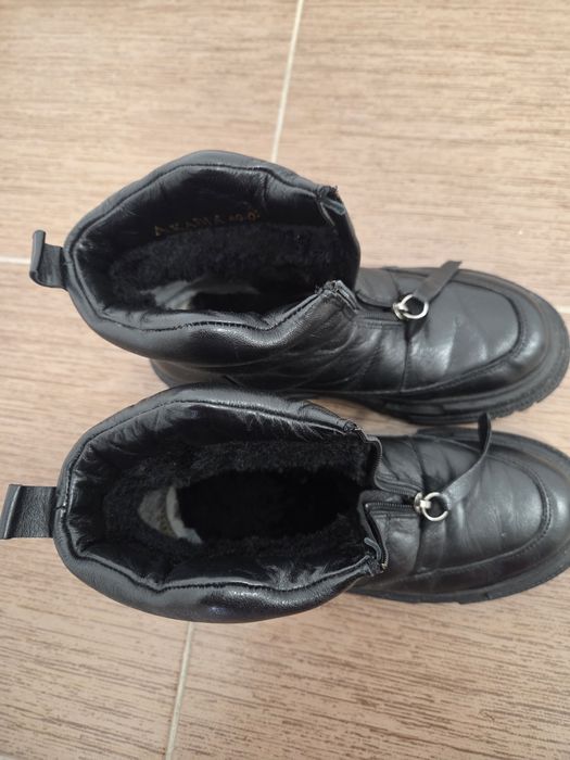 Vând ghete dama piele nr. 36