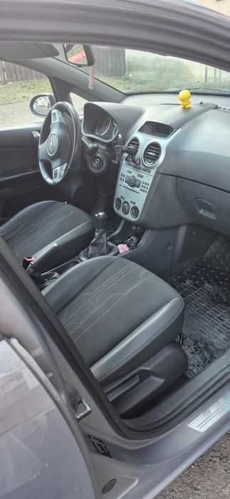 Vând Open corsa 2012