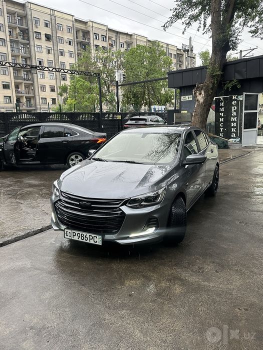 Onix Premier 2 Turbo AT Plus