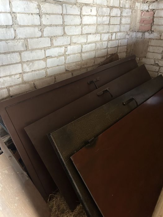 Продам металлический двери