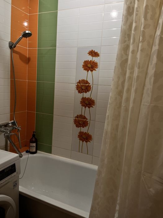 Двух комнатная продам