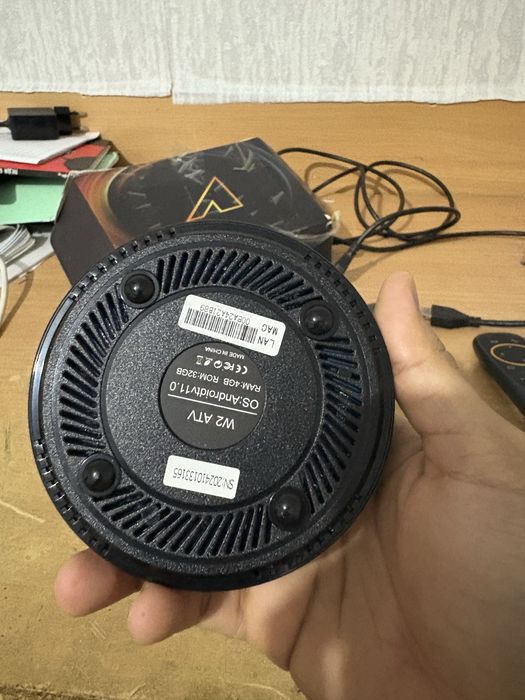 Смарт ТВ Присиавка Vontar W2 ATV (Android TV box)