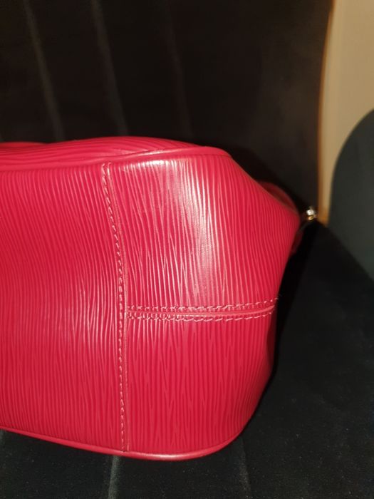 Geanta LV Louis Vuitton Passy PM piele Epi ca noua