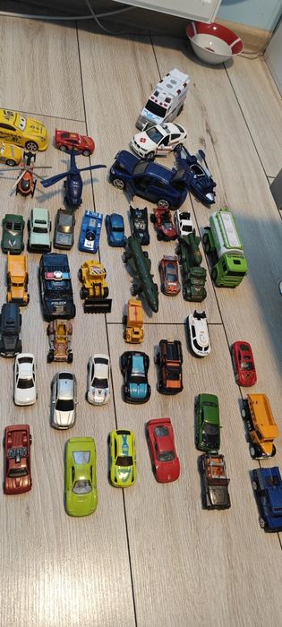 Няколко лота колички Hot wheels