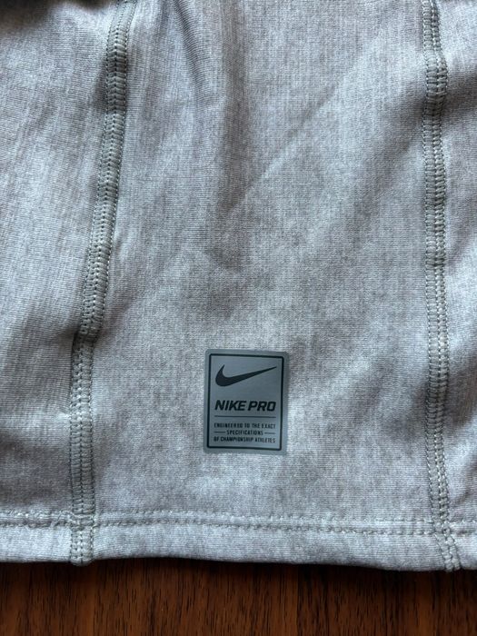Cagulă Nike Pro Hyperwarm Hood – Gri – Mărime Universală