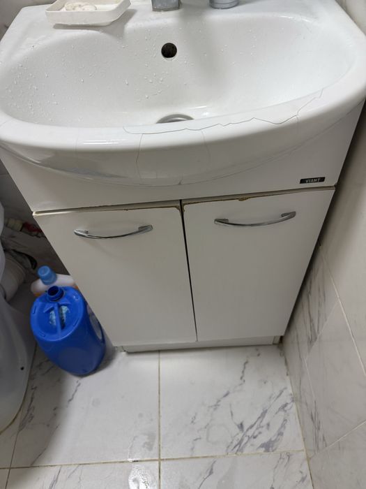 Раковина с тумбой