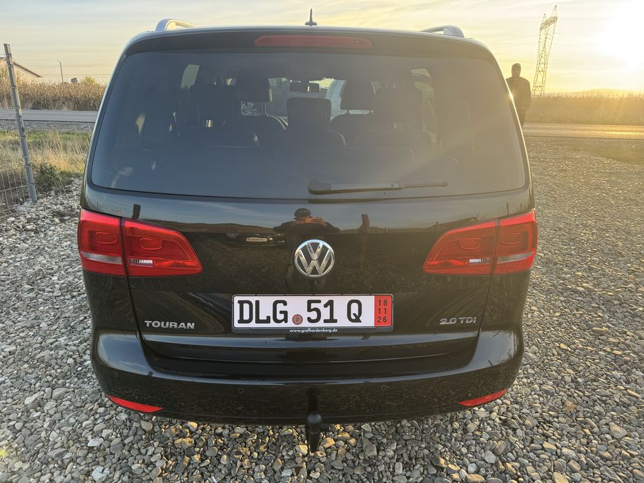 VOLKSWAGEN Touran 2012 — imagine 4