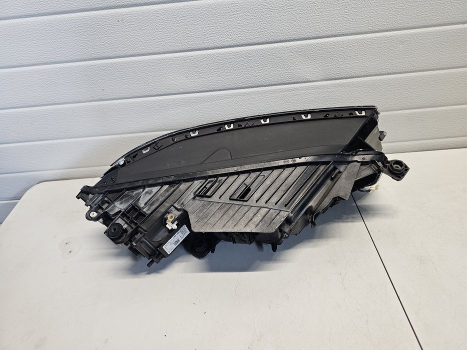 Far stanga VW Touareg Full Led Matrix dupa 2018