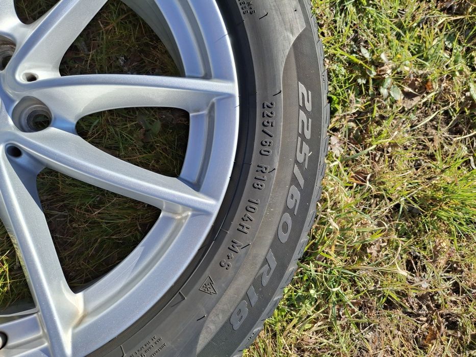 Vând jenti cu cauciucuri de BMW