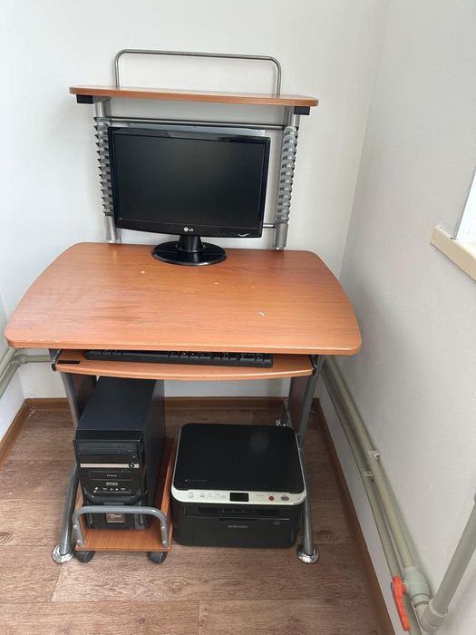 Компютерный стол подставка для процессор