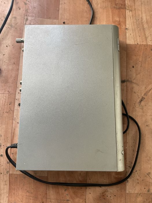 Продам спутниковый ресивер DV3 S-9900