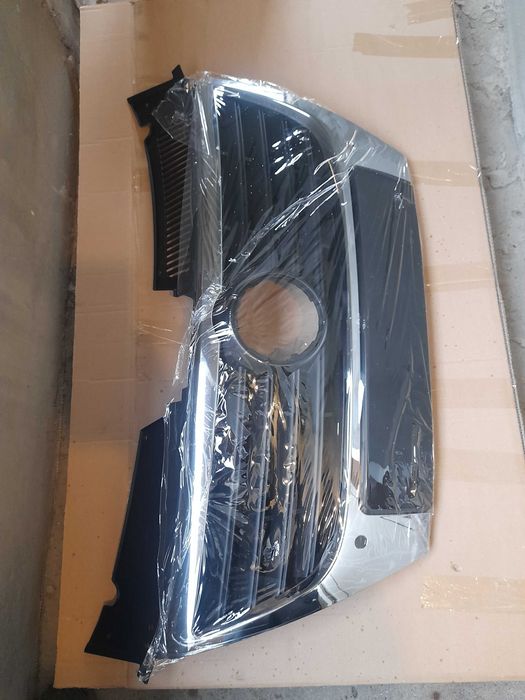 Решетка VW пасат B6 НОВА