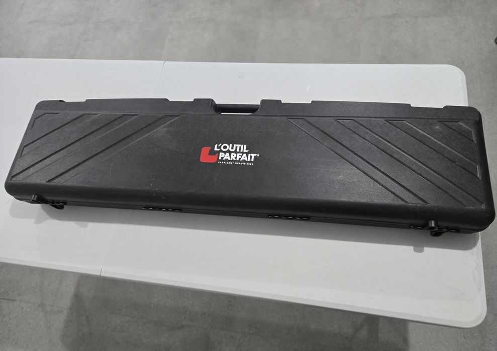 Unelte profesionale pentru finisaje interioare în stare perfectă